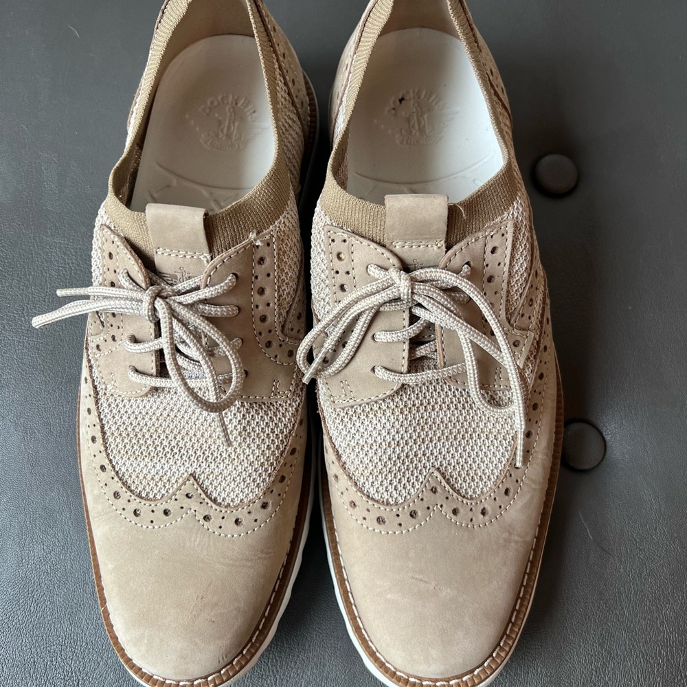 Dockers Tan Oxford Shoes with Brogue Detailing